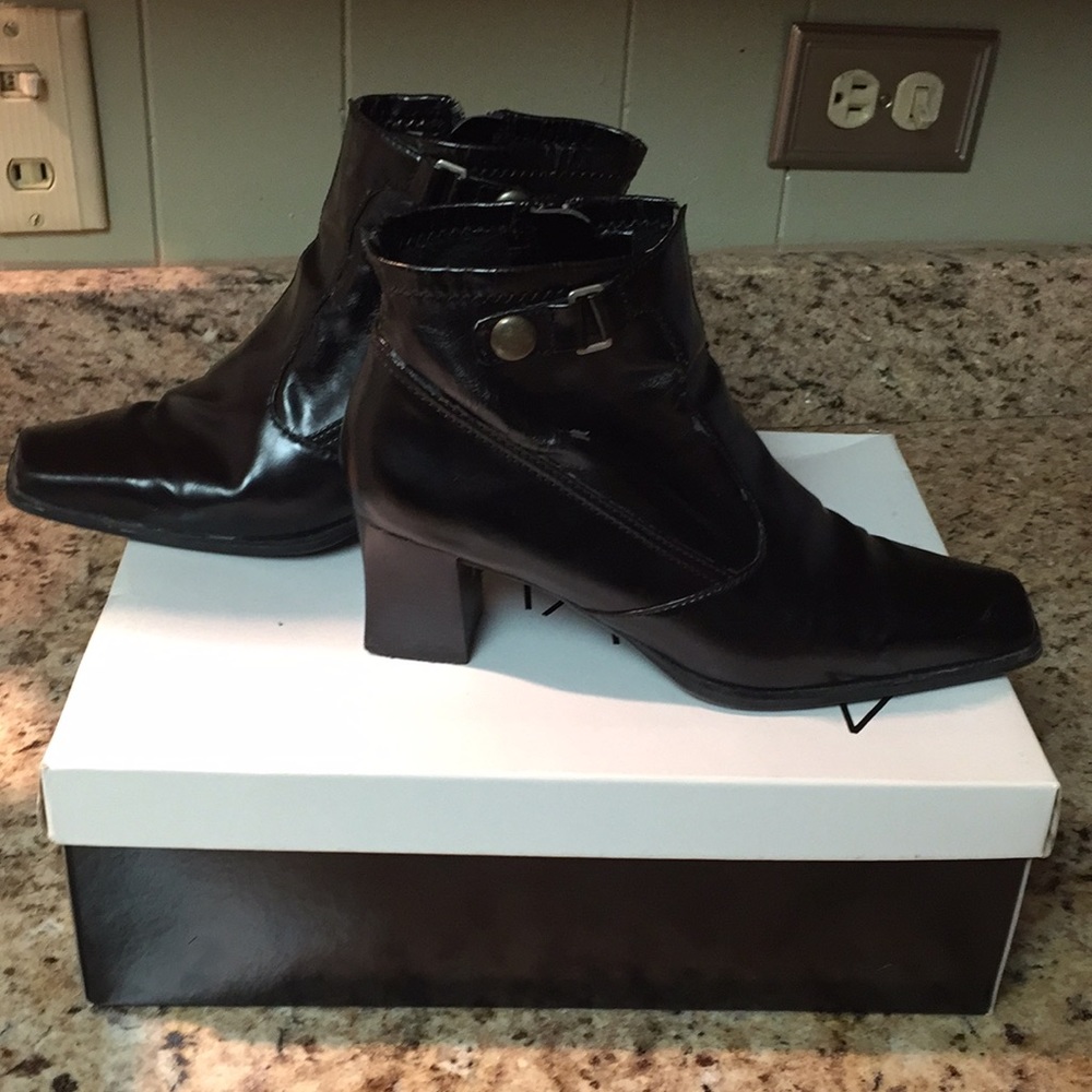 MARKON ankle boots